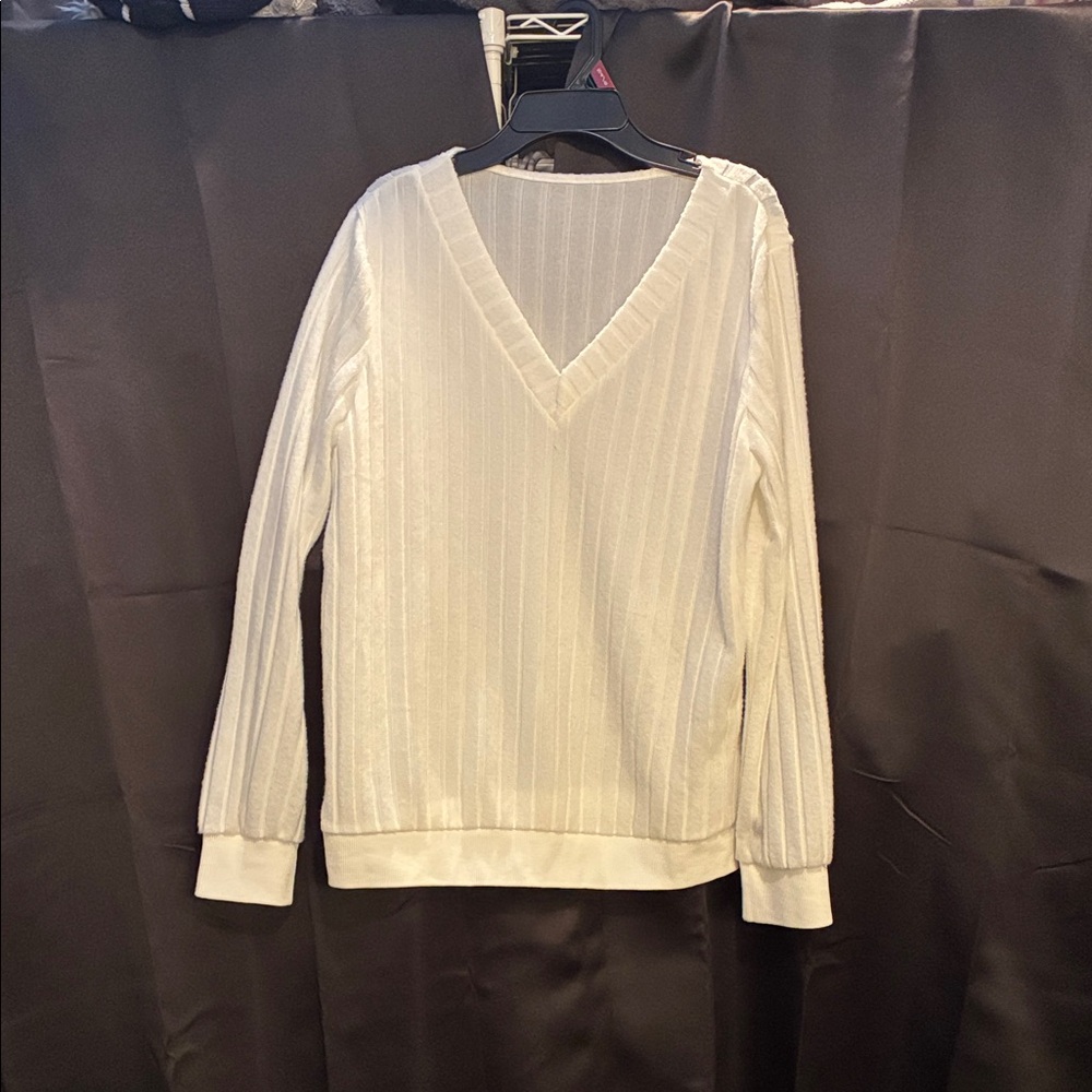 SHEIN Classic White V-Neck Sweater